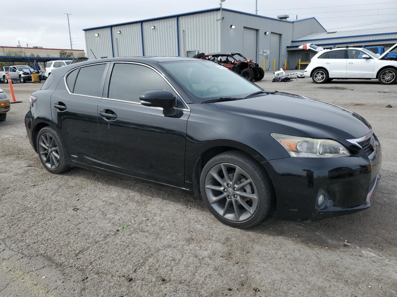 2013 LEXUS CT 200 - Фото 4