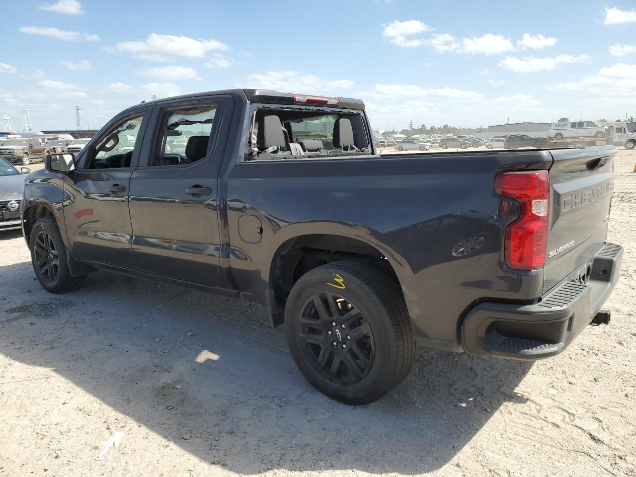 2023 CHEVROLET SILVERADO - Фото 2