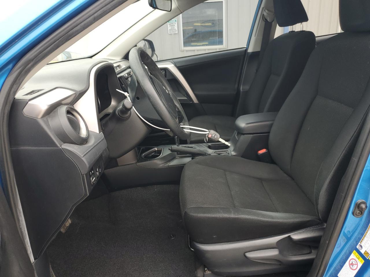 2017 TOYOTA RAV4 LE - Image 7