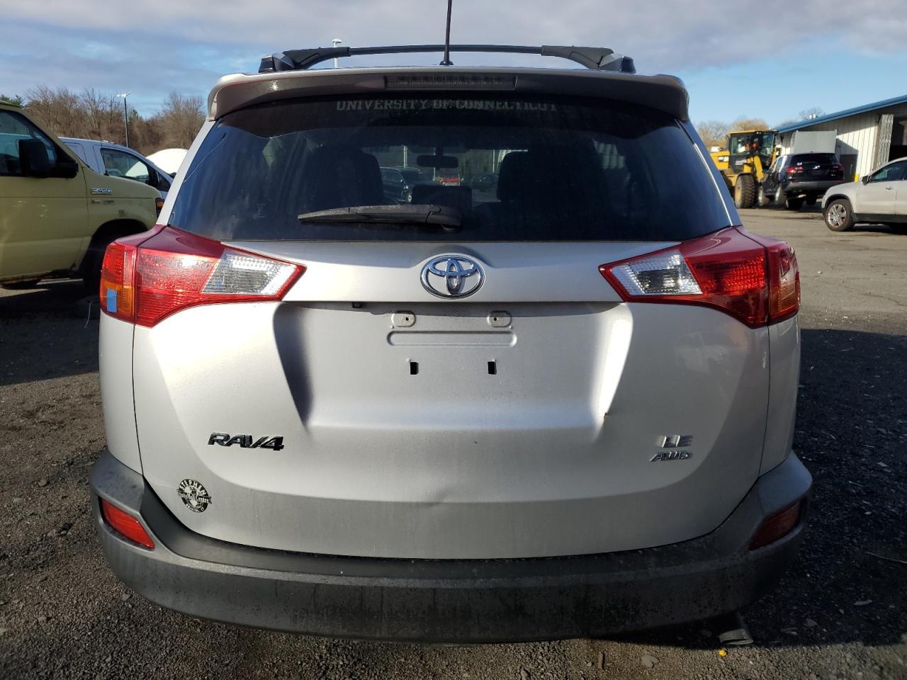2015 TOYOTA RAV4 LE - Image 6