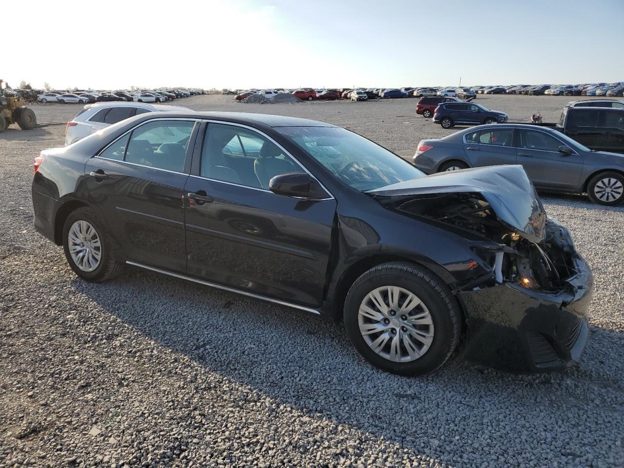 2014 TOYOTA CAMRY L - Image 4