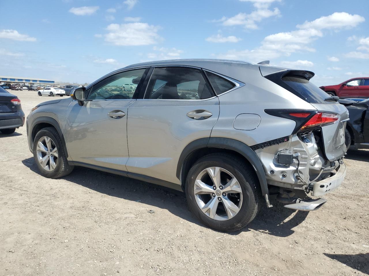 2017 LEXUS NX 200T BA - Фото 2