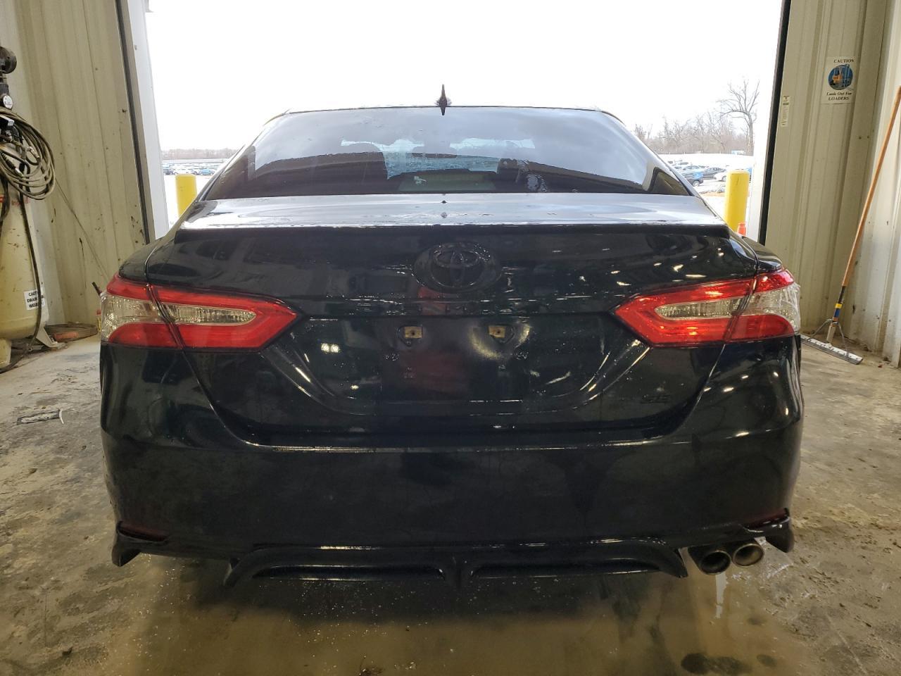 2020 TOYOTA CAMRY SE - Image 6