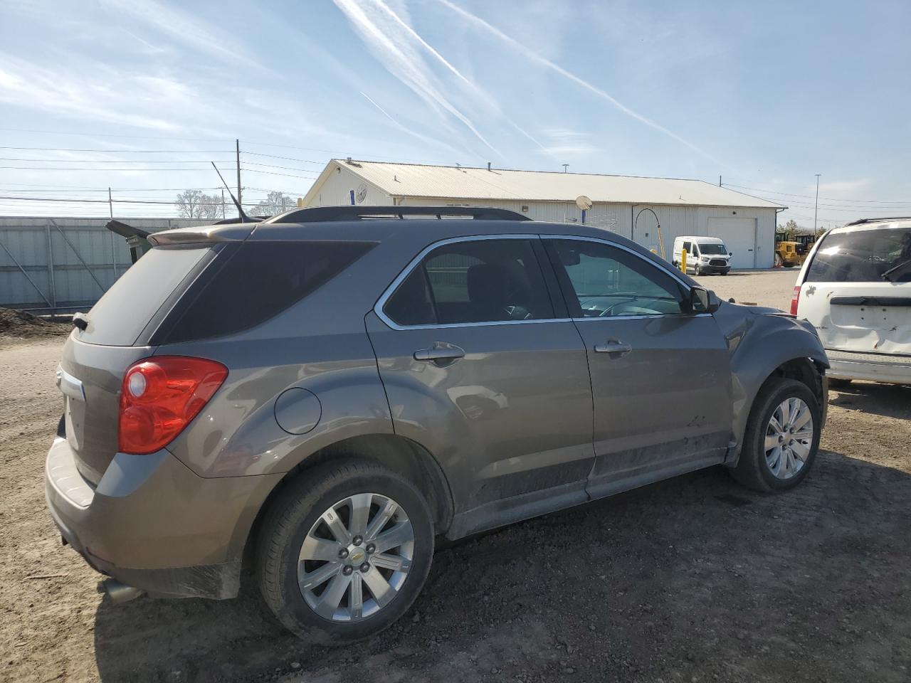 2011 CHEVROLET EQUINOX LT - Image 3