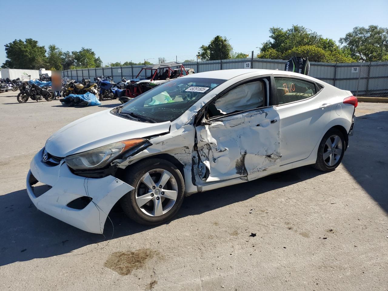 2013 HYUNDAI ELANTRA GL