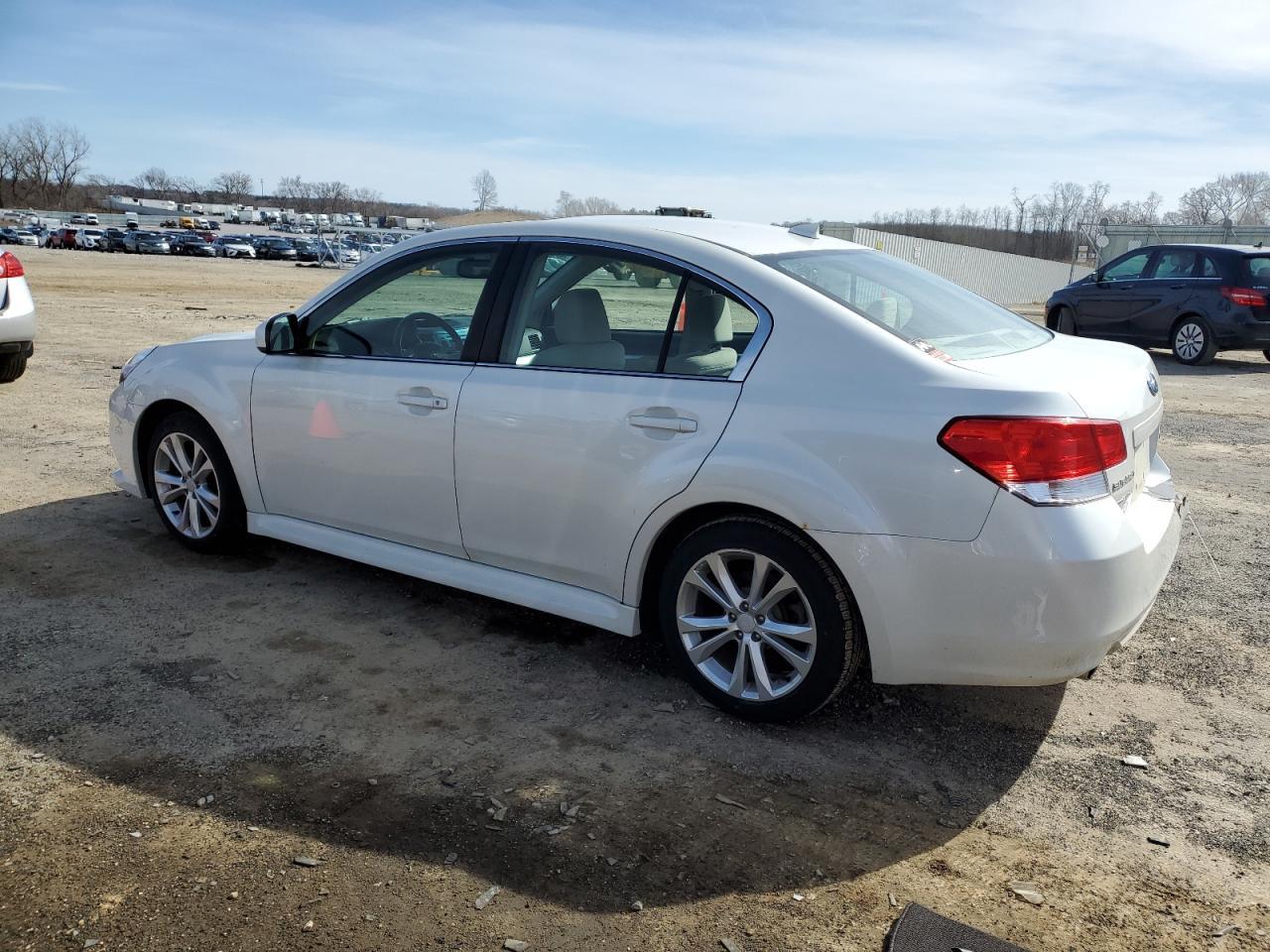 2014 SUBARU LEGACY 2.5 - Image 2