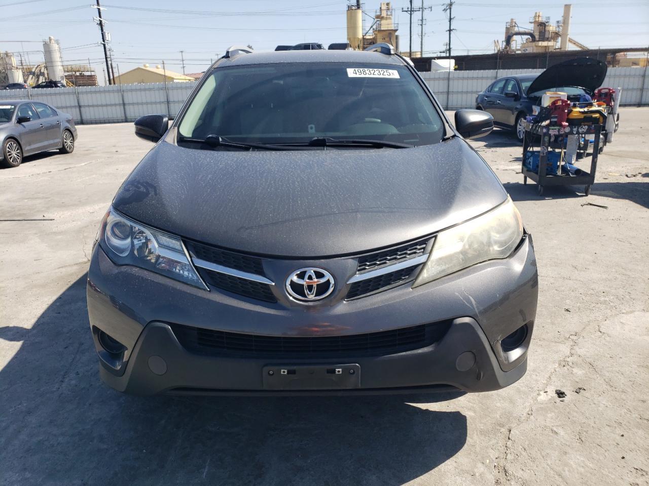 2015 TOYOTA RAV4 LE - Фото 5