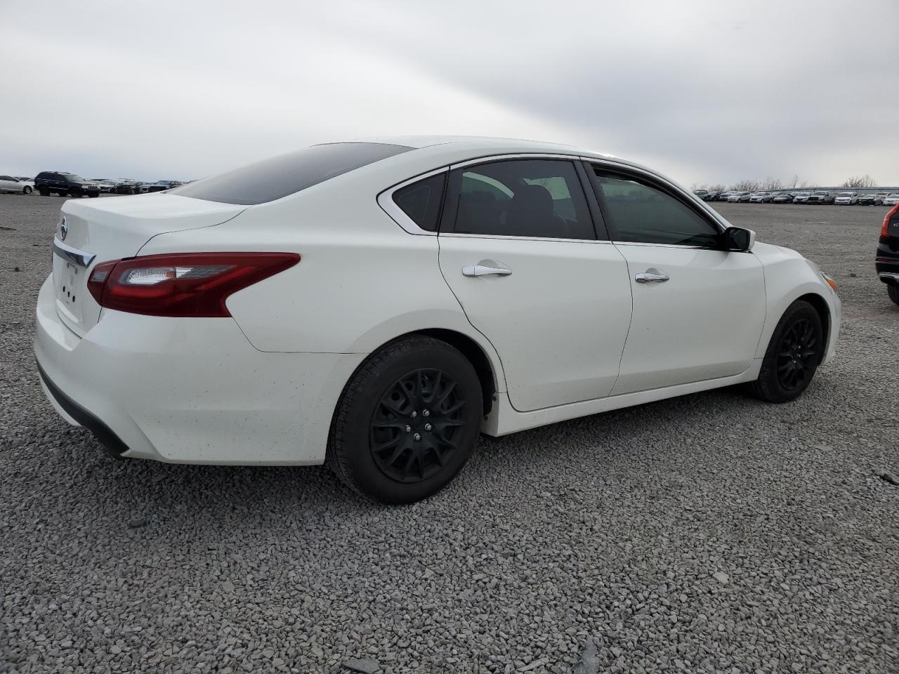 2018 NISSAN ALTIMA 2.5 - Фото 3
