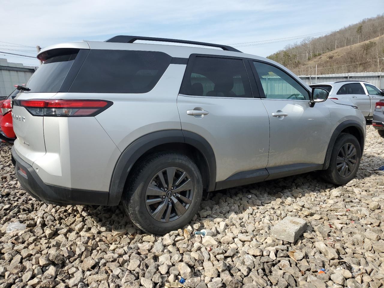2023 NISSAN PATHFINDER - Image 3