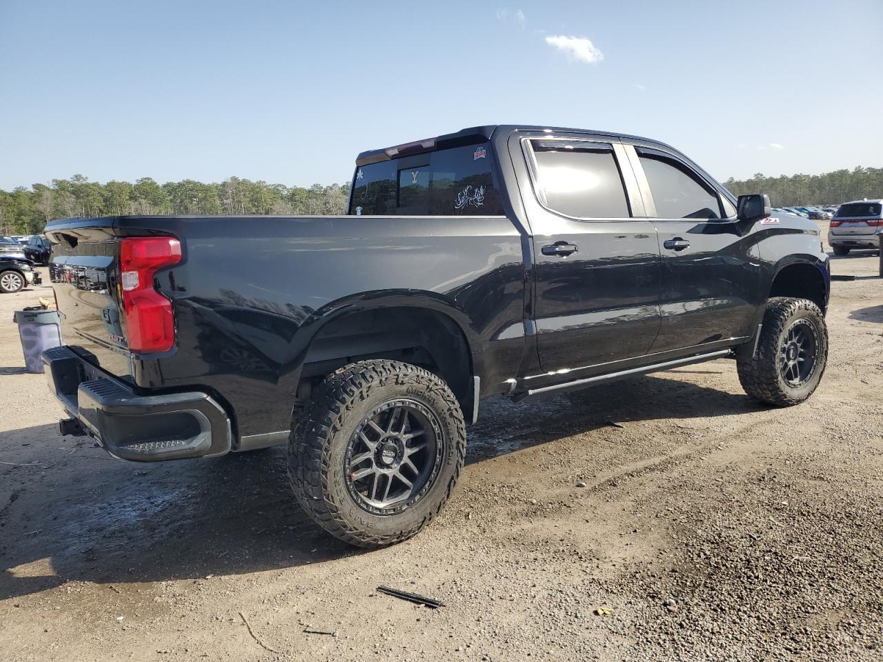 2019 CHEVROLET SILVERADO - Фото 3