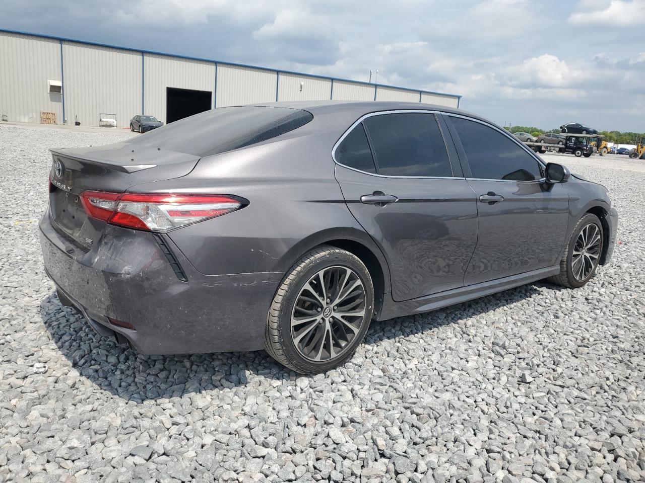 2018 TOYOTA CAMRY L - Image 3