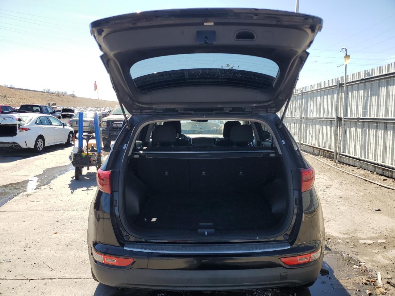 2017 KIA SPORTAGE L - Image 6