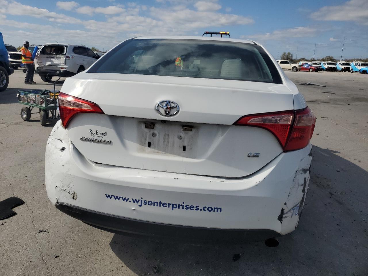 2019 TOYOTA COROLLA L - Image 6