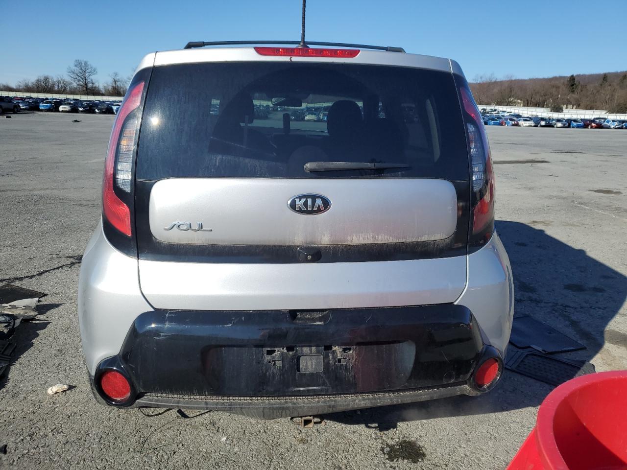 2016 KIA SOUL + - Image 6