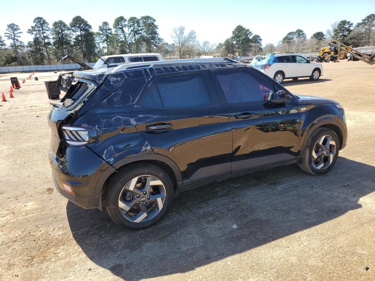 2023 HYUNDAI VENUE SEL - Фото 3