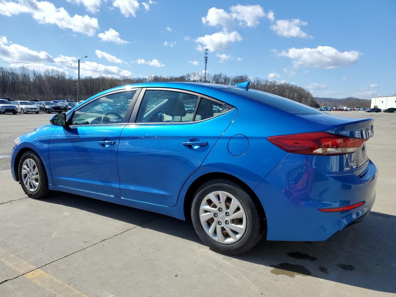 2018 HYUNDAI ELANTRA SE - Фото 2