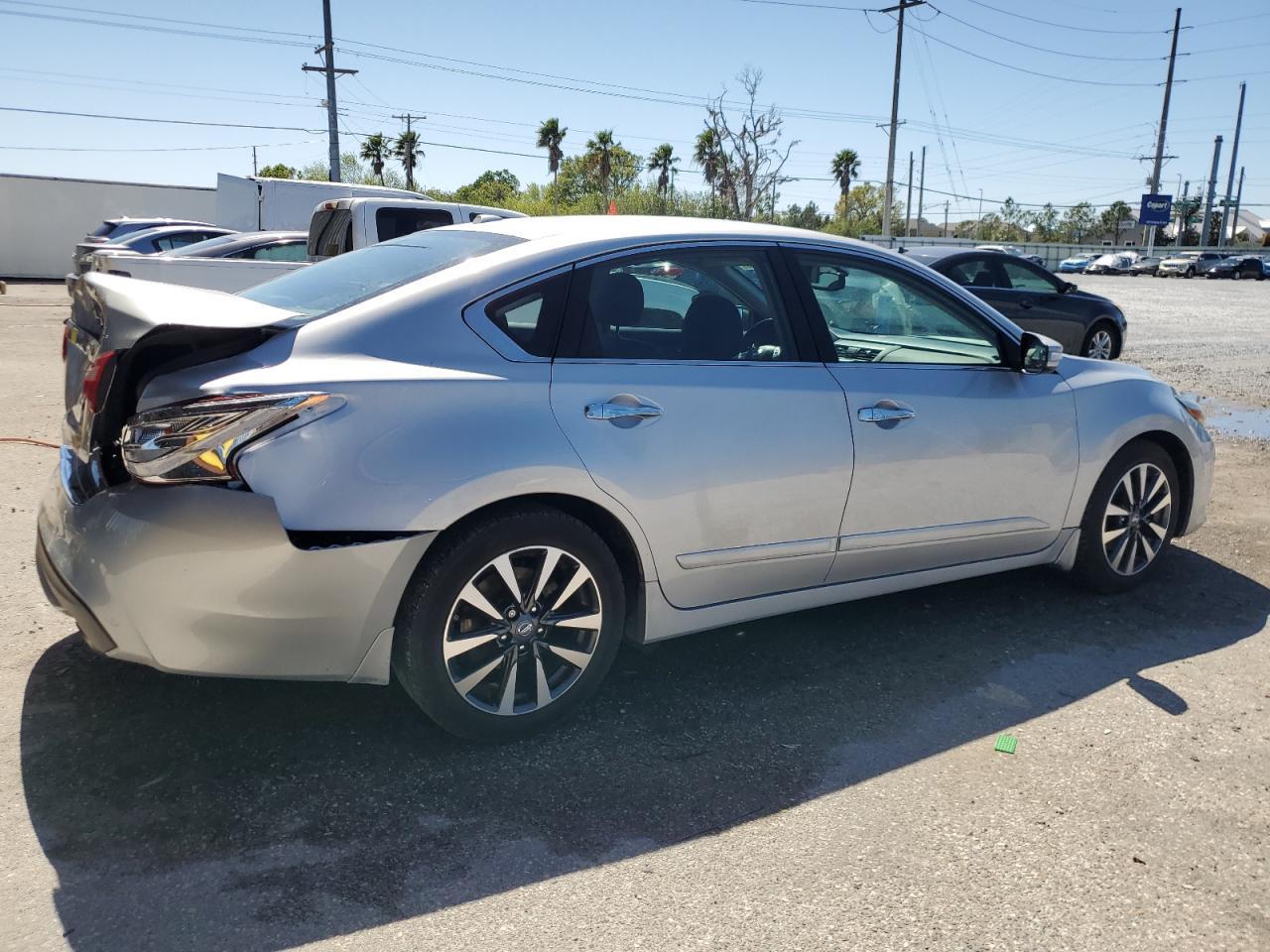 2017 NISSAN ALTIMA 2.5 - Фото 3