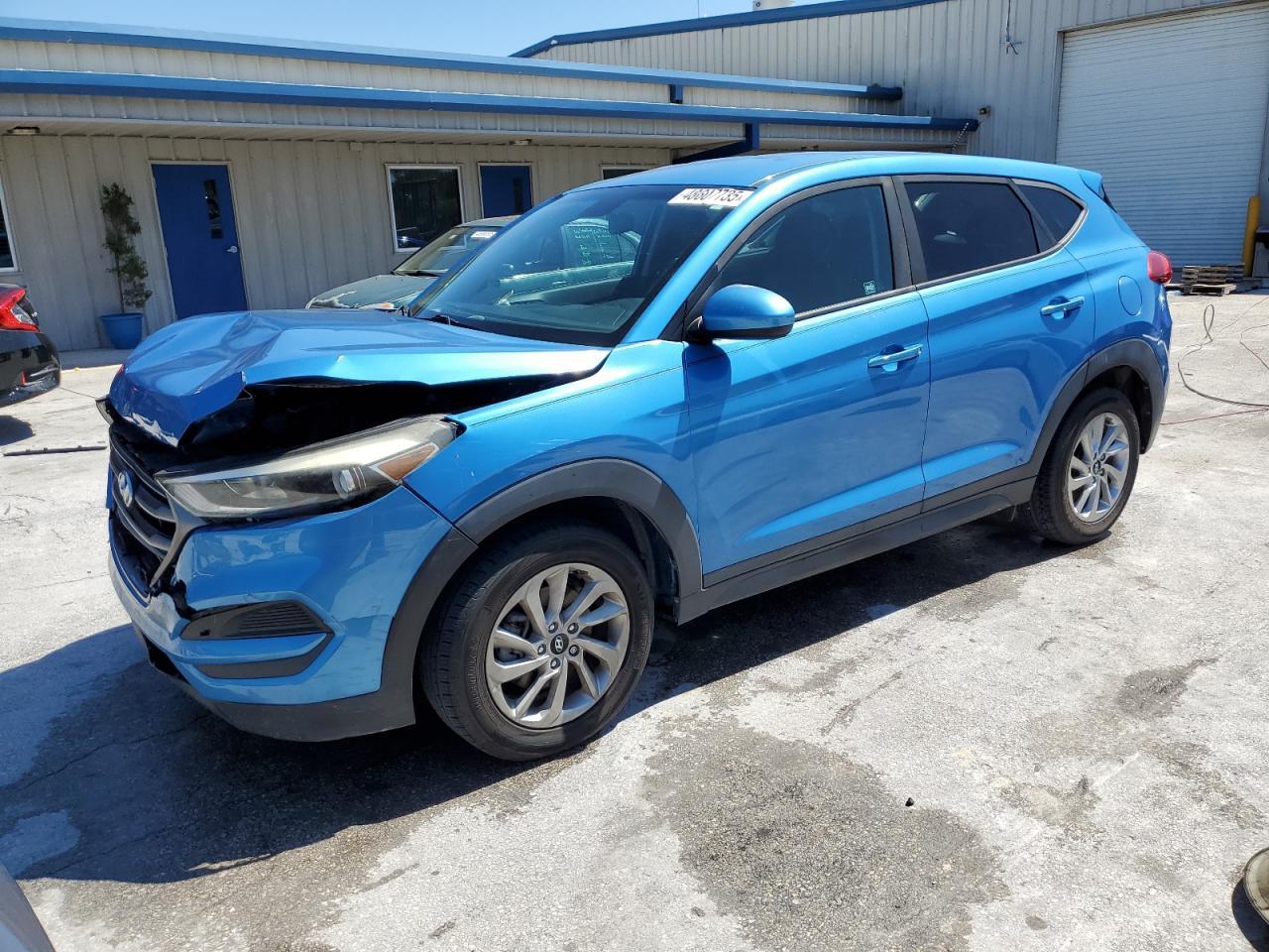 2016 HYUNDAI TUCSON SE