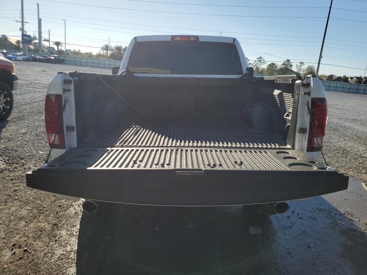 2017 RAM 1500 SPORT - Фото 6