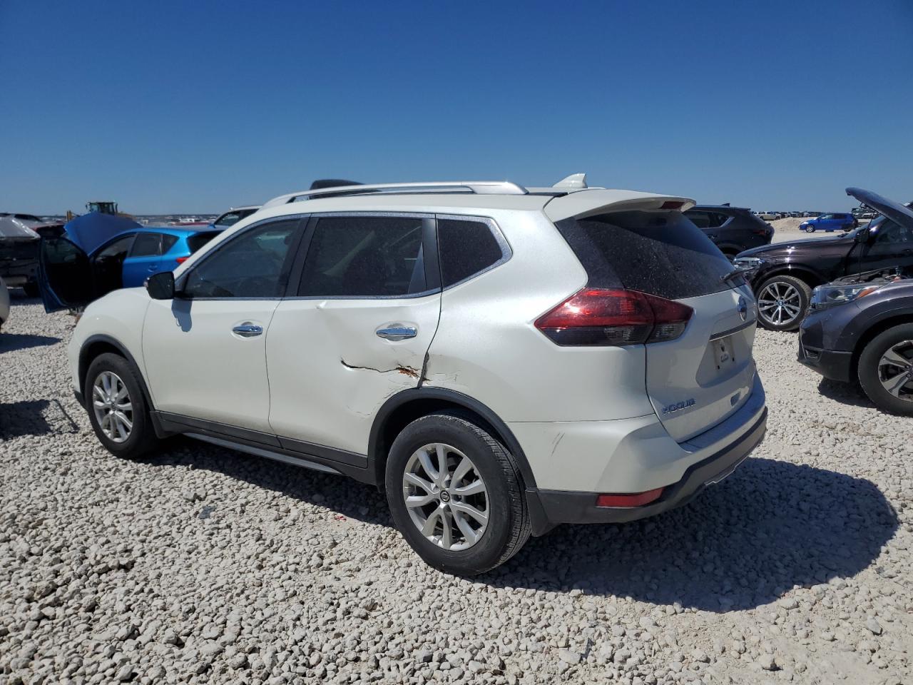 2018 NISSAN ROGUE S - Фото 2