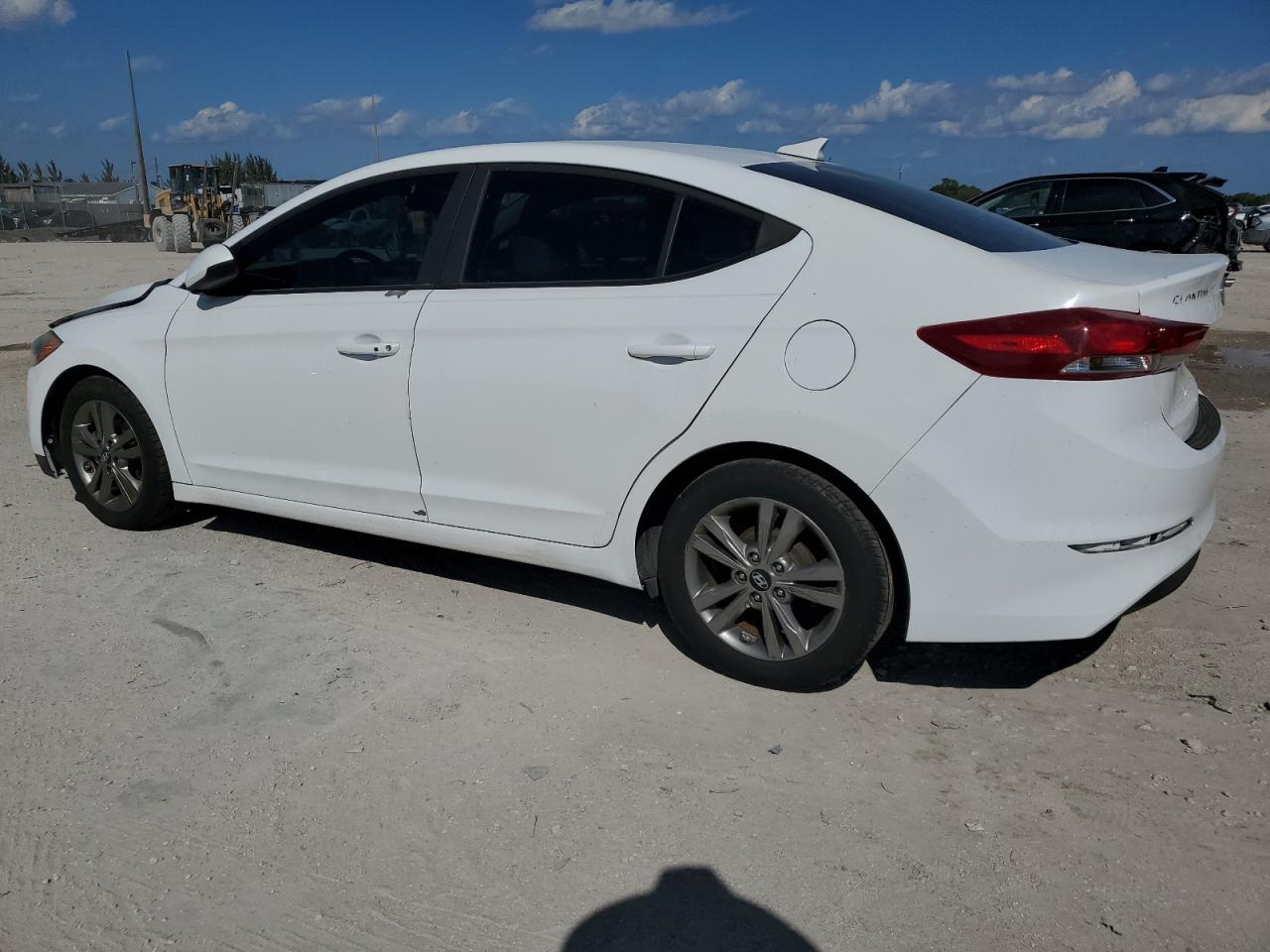 2017 HYUNDAI ELANTRA SE - Фото 2