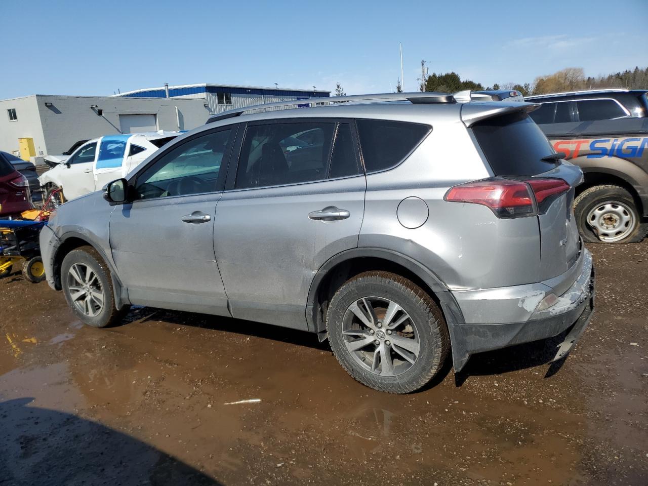 2018 TOYOTA RAV4 LE - Image 2