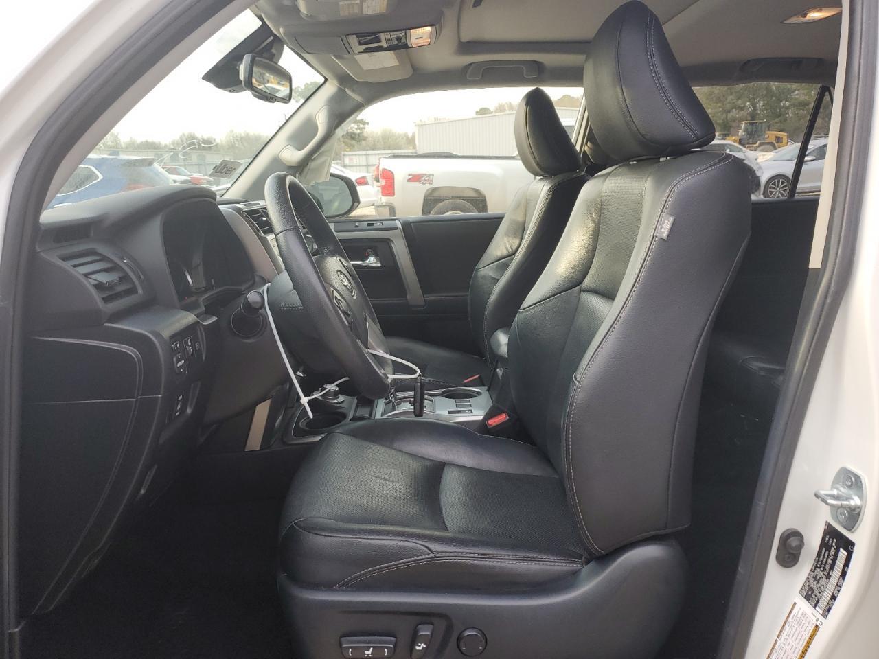 2020 TOYOTA 4RUNNER SR - Фото 7