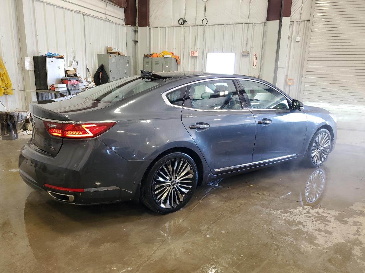 2017 KIA CADENZA PR - Image 3