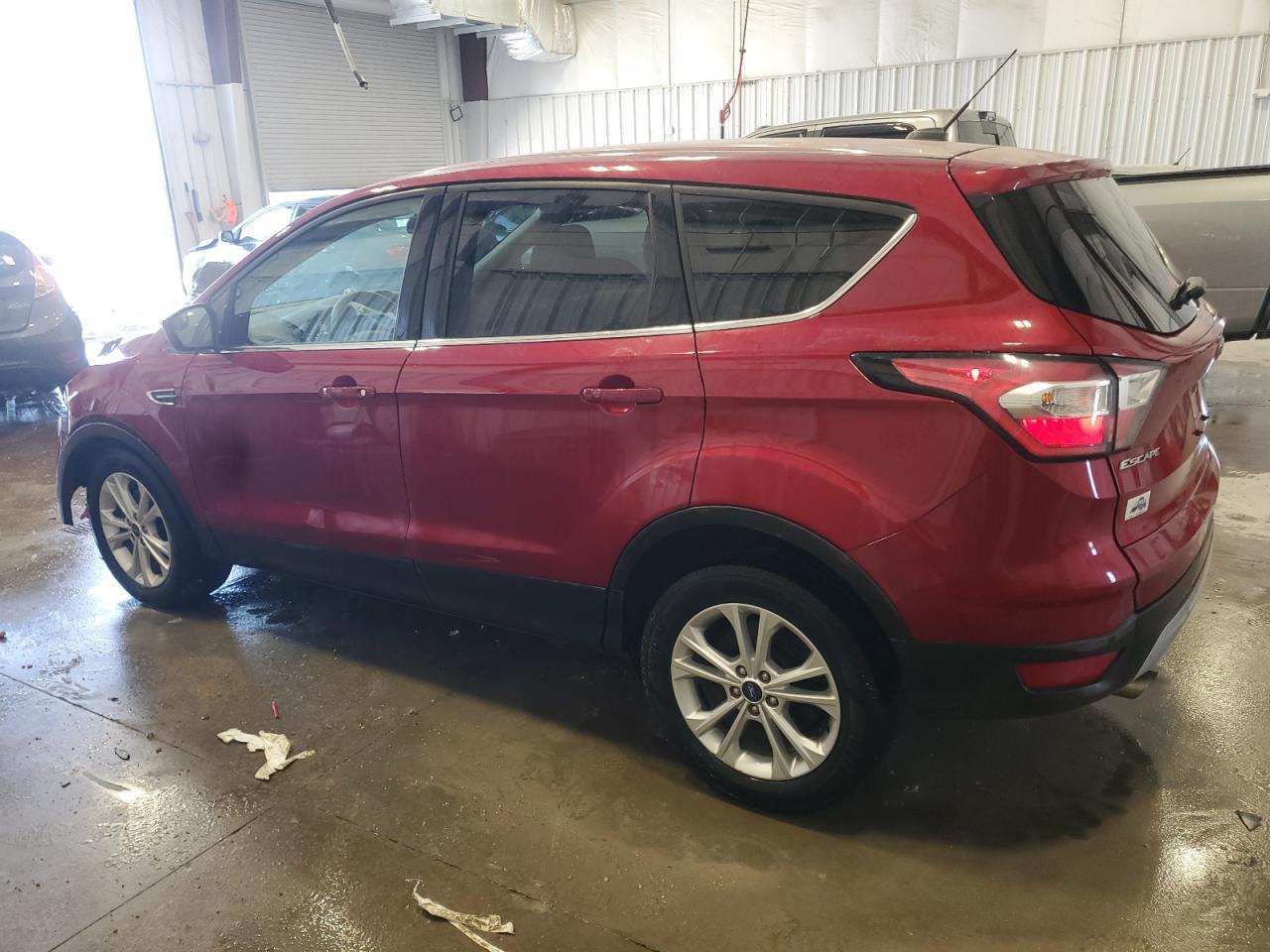 2017 FORD ESCAPE SE - Фото 2