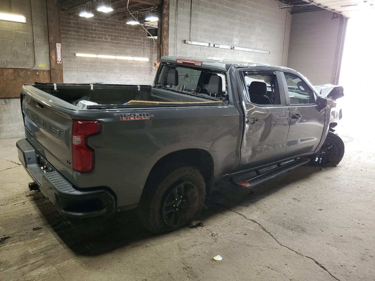 2021 CHEVROLET SILVERADO - Фото 3