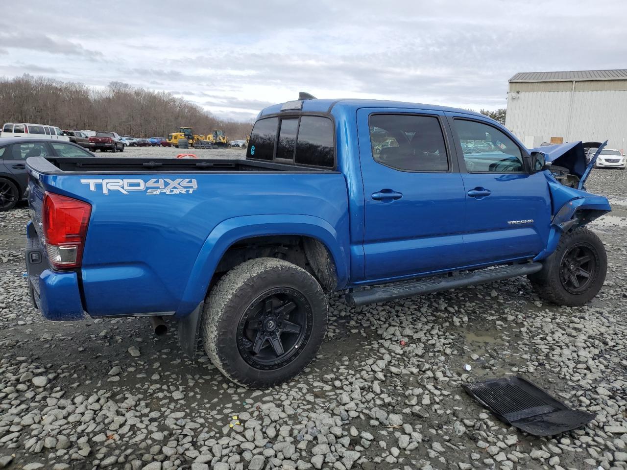 2016 TOYOTA TACOMA DOU - Фото 3