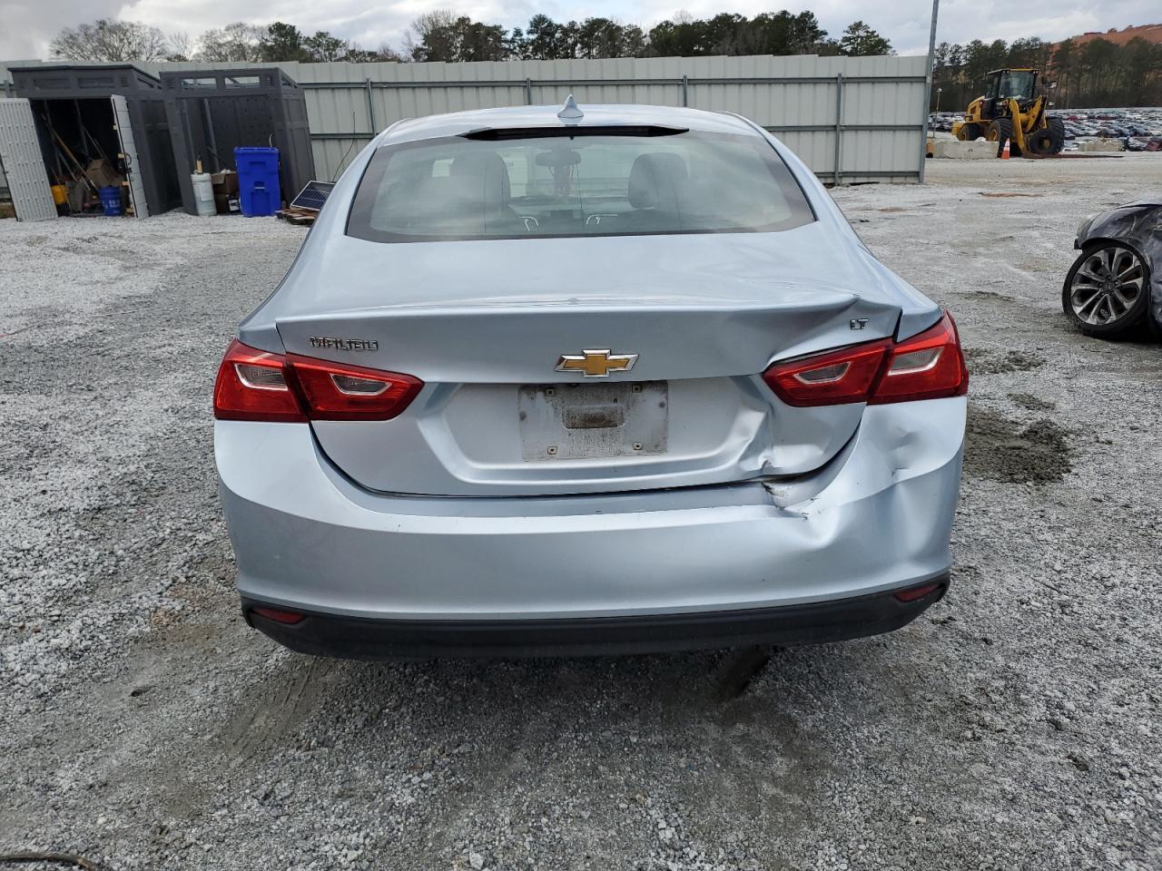 2017 CHEVROLET MALIBU LT - Image 6