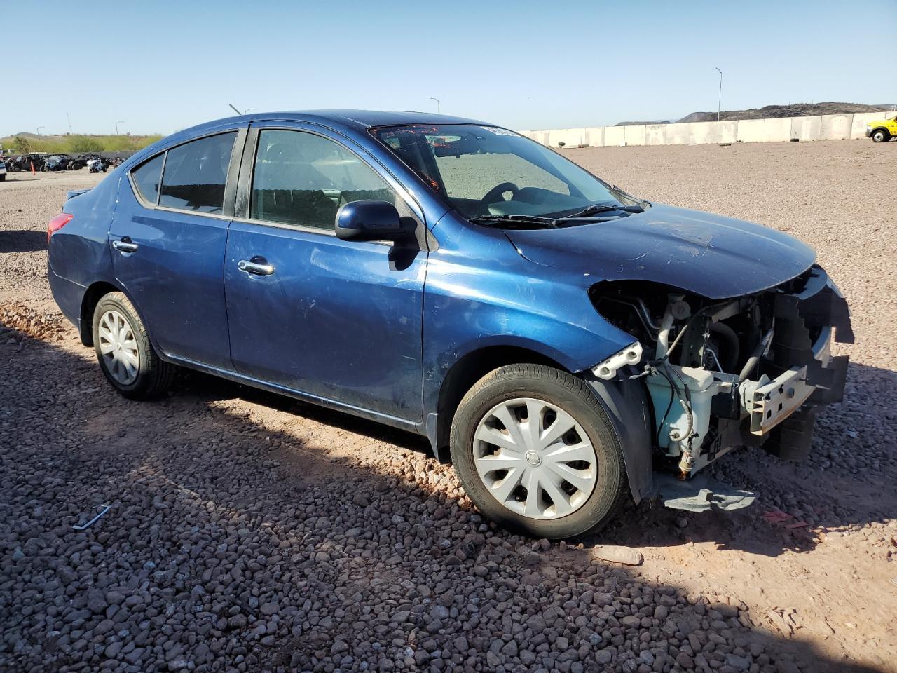 2014 NISSAN VERSA S - Фото 4