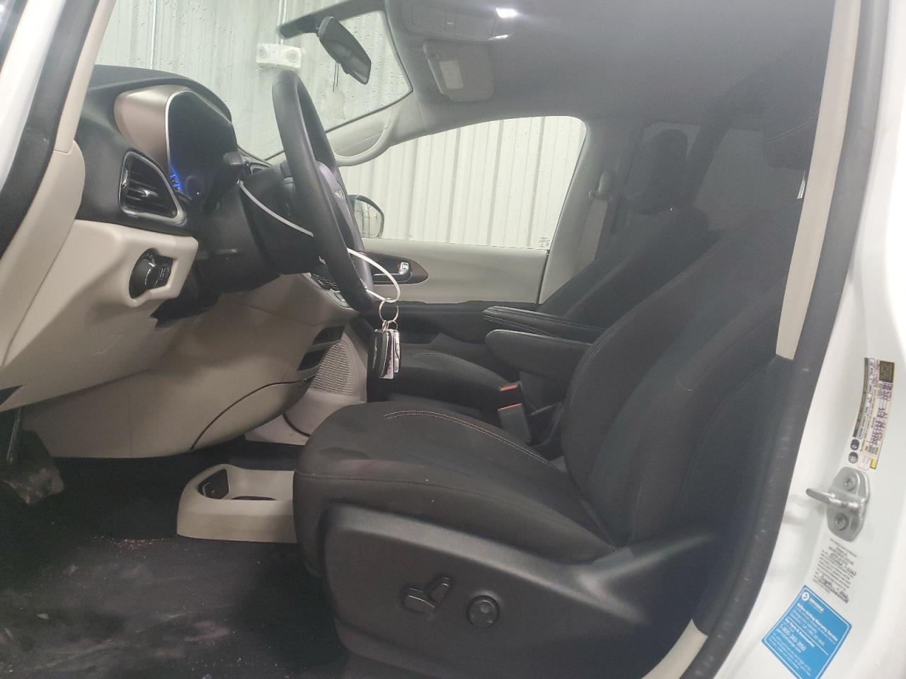 2022 CHRYSLER VOYAGER LX - Image 7