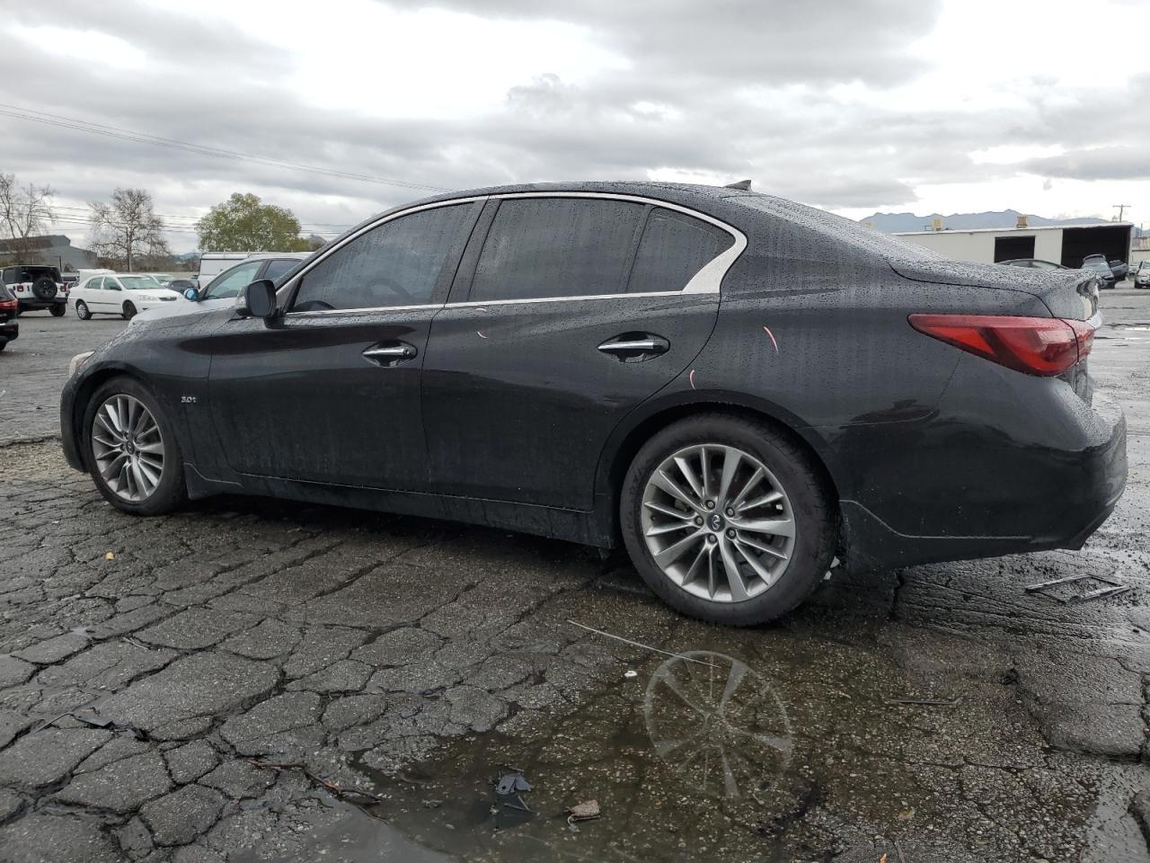 2018 INFINITI Q50 LUXE - Фото 2