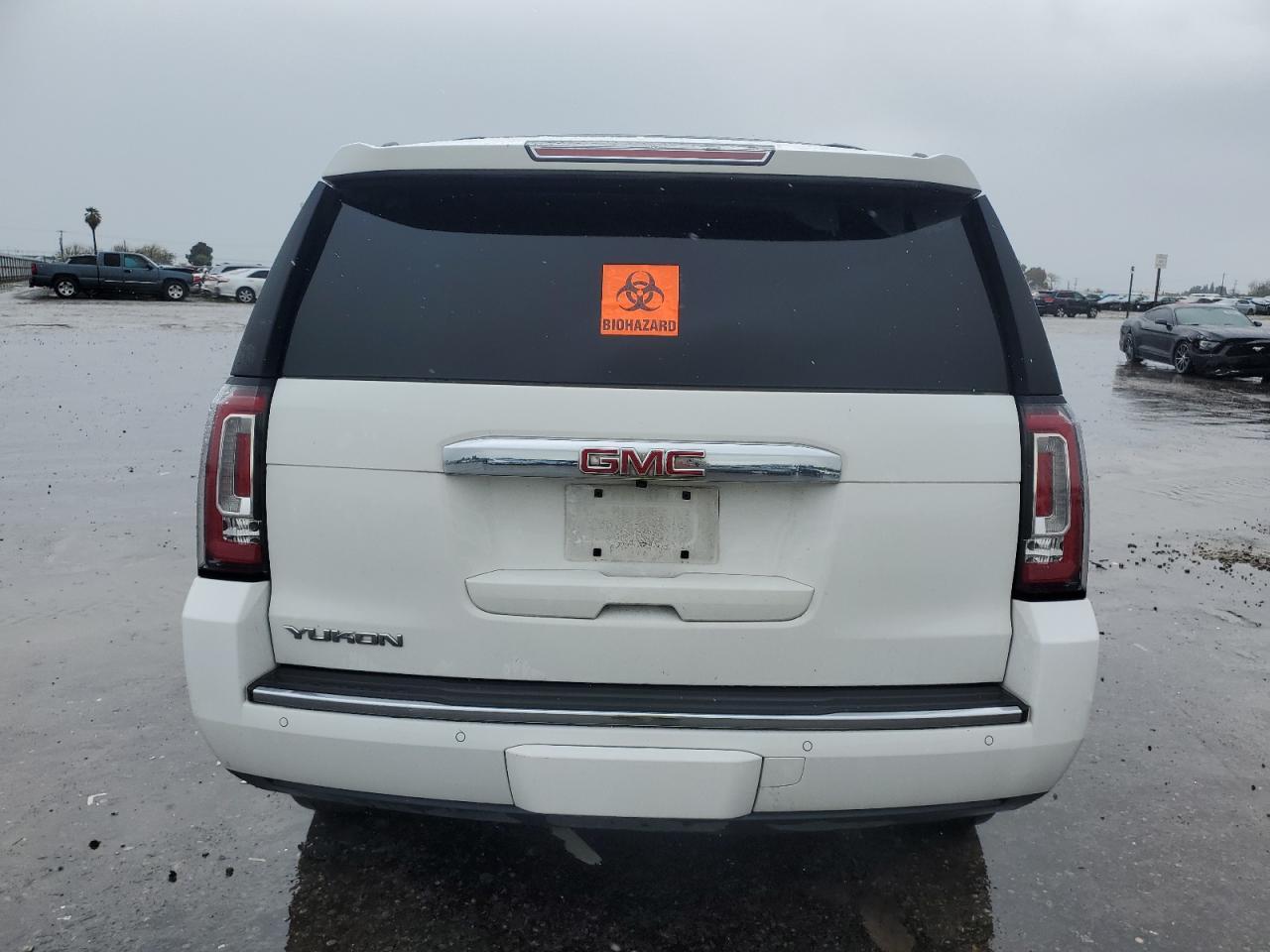2016 GMC YUKON DENA - Фото 6