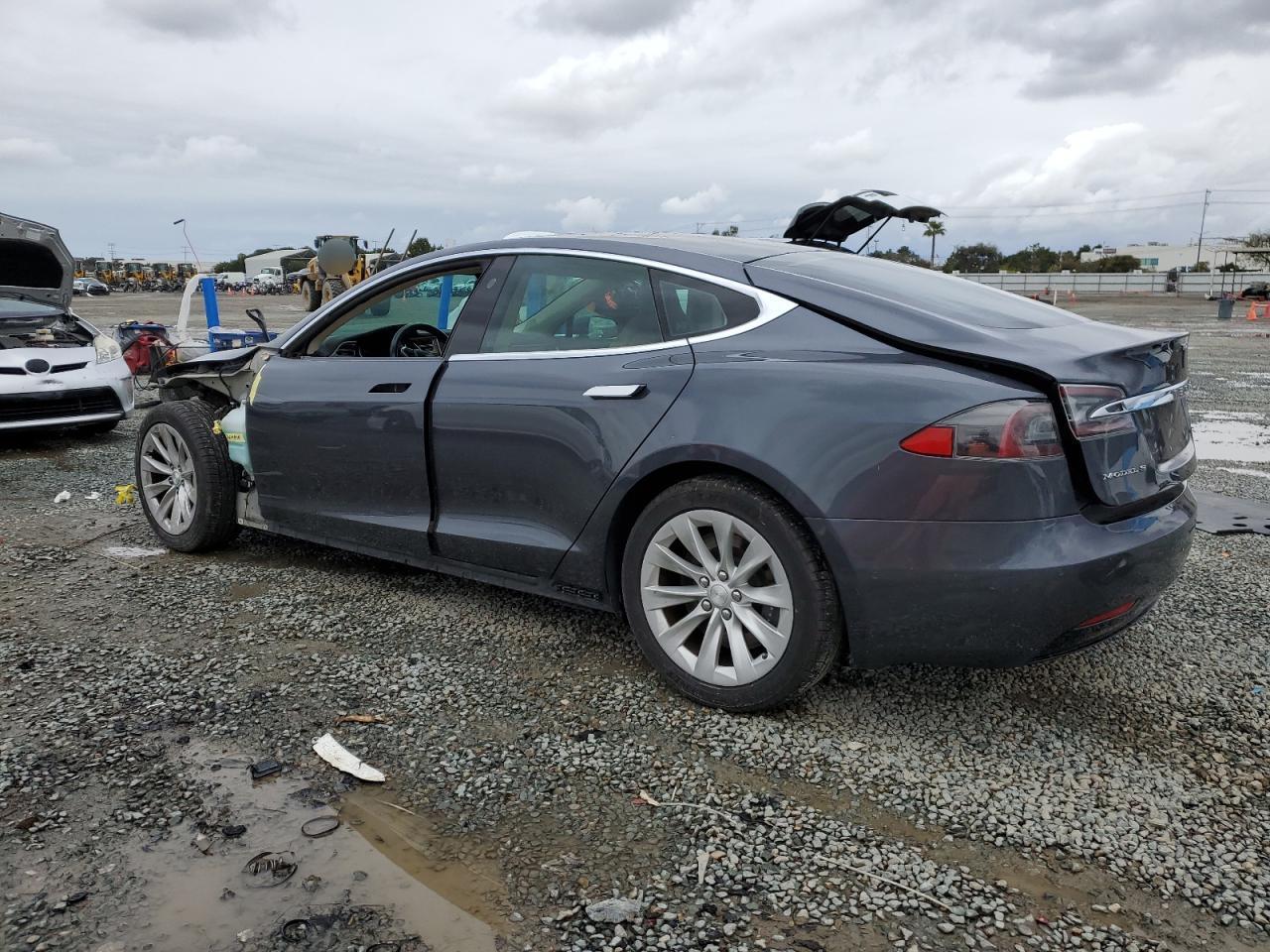 2017 TESLA MODEL S - Image 2
