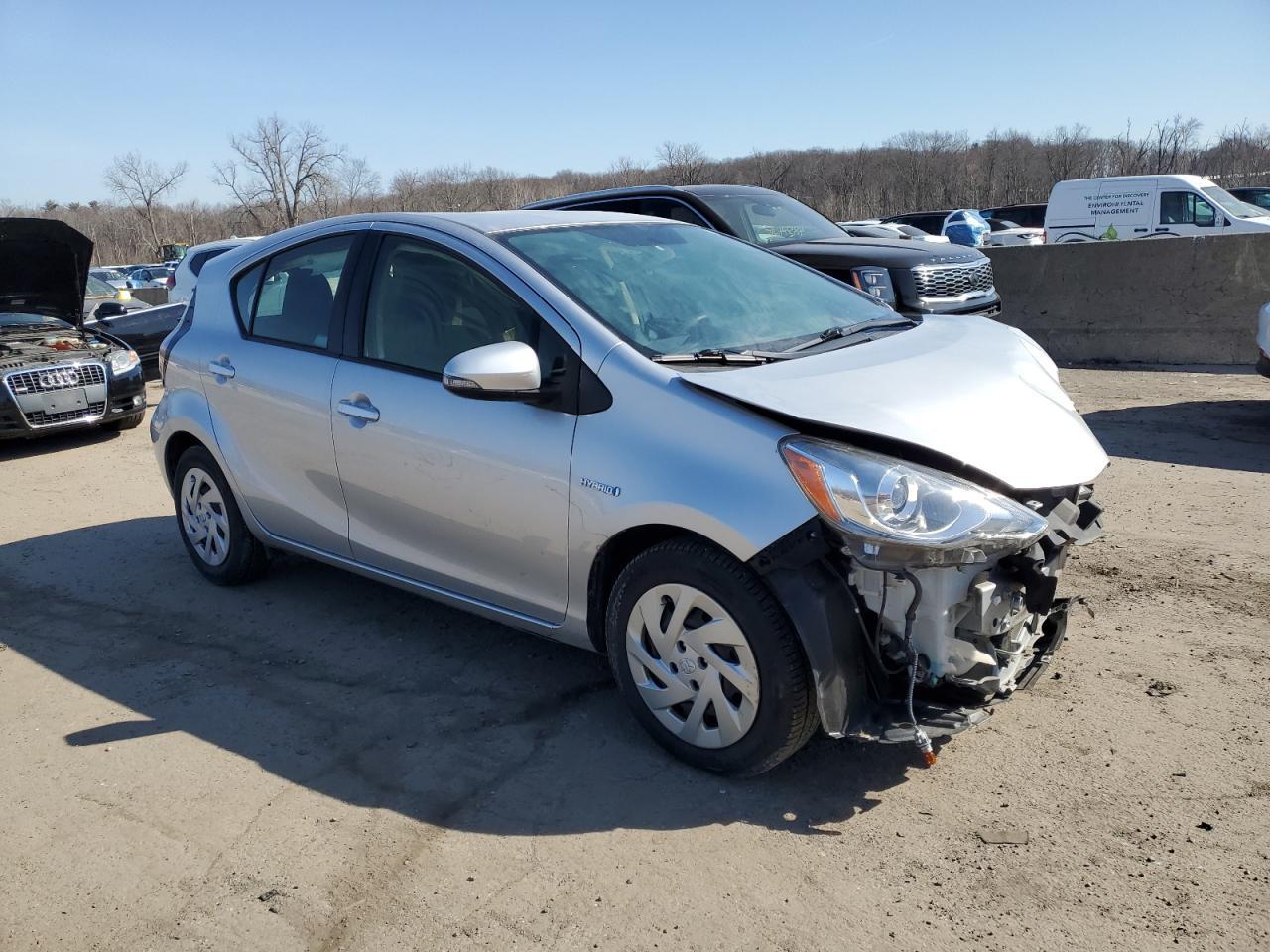 2016 TOYOTA PRIUS C - Image 4