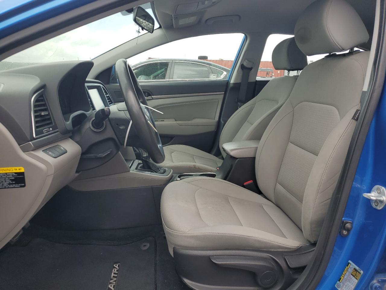 2017 HYUNDAI ELANTRA SE - Image 7