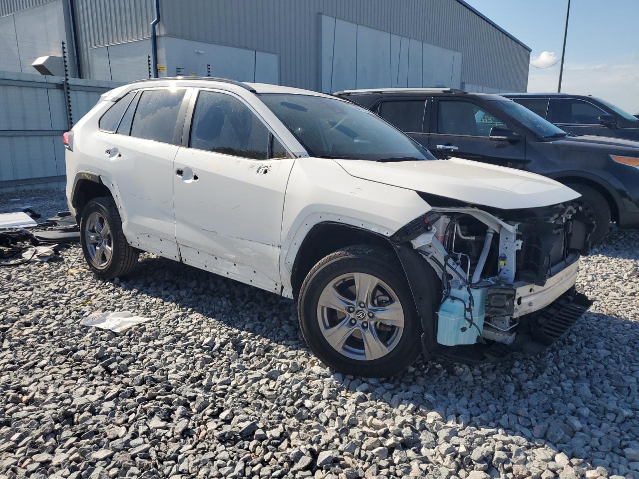 2022 TOYOTA RAV4 XLE - Image 4