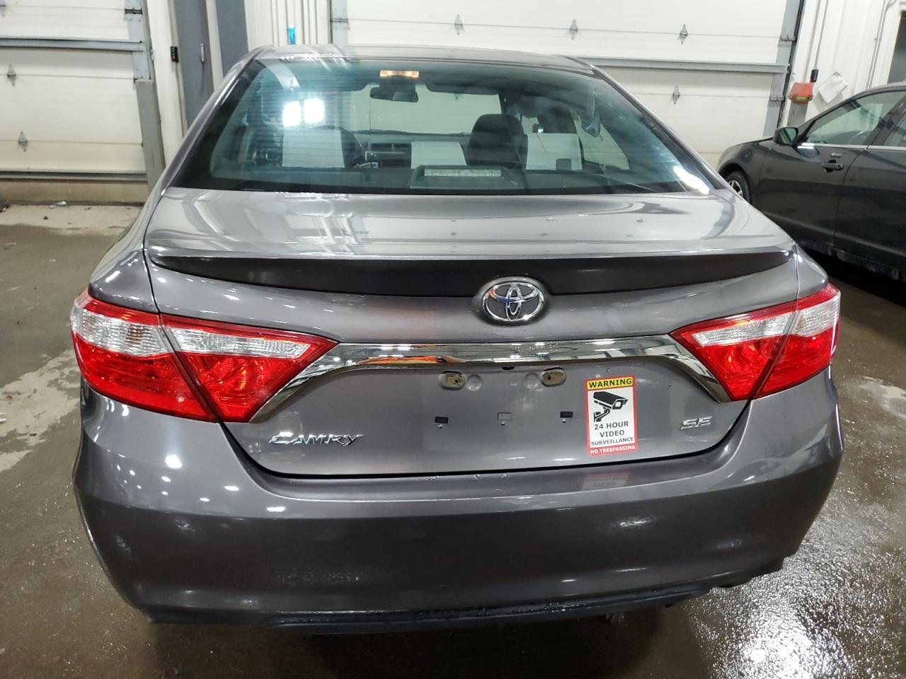 2016 TOYOTA CAMRY LE - Фото 6