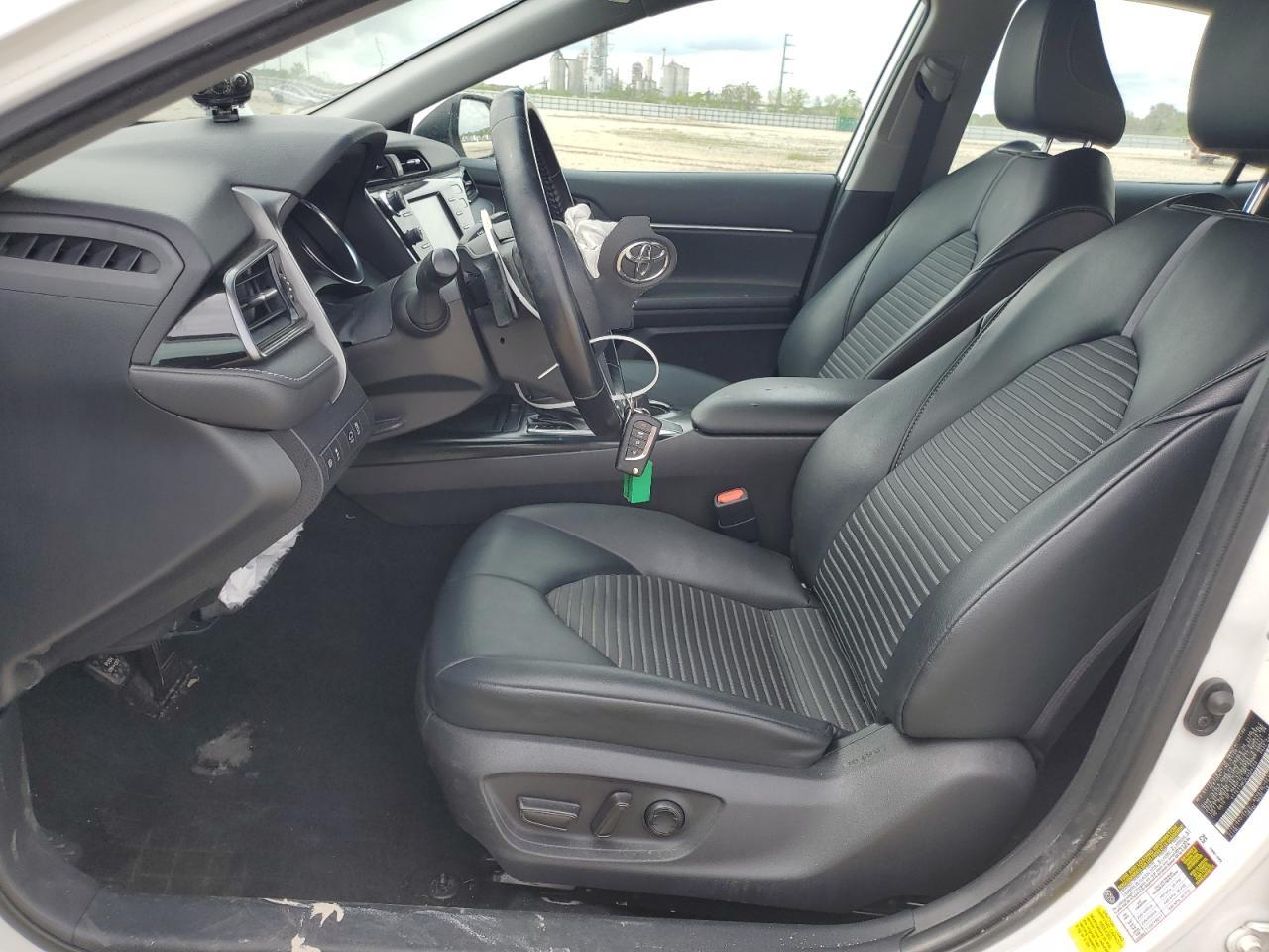 2020 TOYOTA CAMRY SE - Image 7