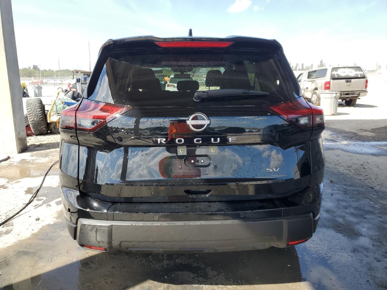 2024 NISSAN ROGUE SV - Image 6