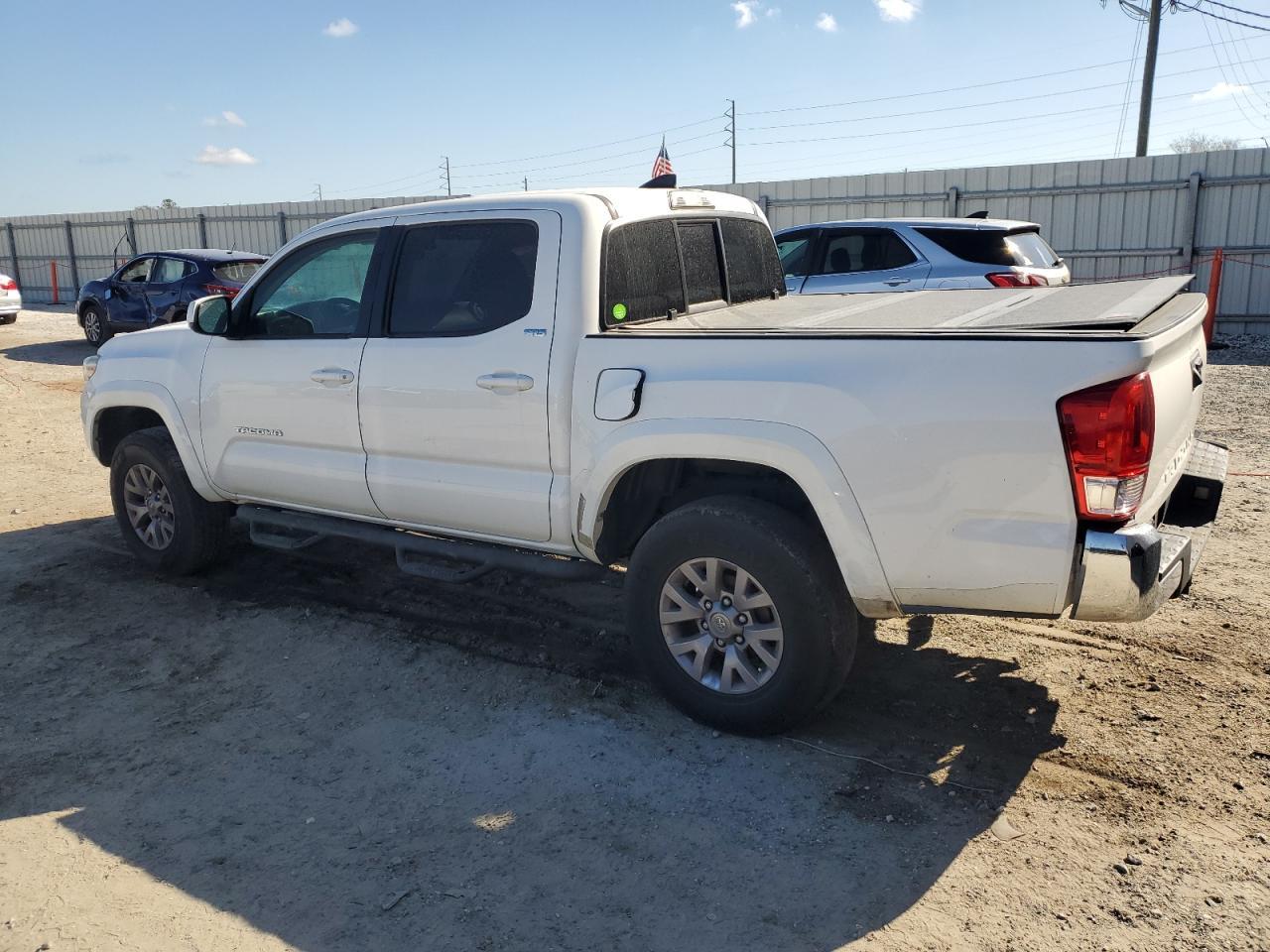 2017 TOYOTA TACOMA DOU - Фото 2