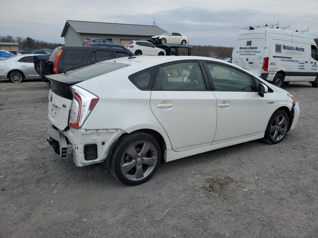 2015 TOYOTA PRIUS - Фото 3