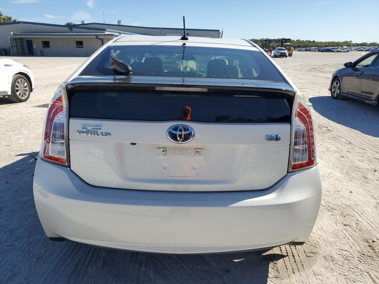 2015 TOYOTA PRIUS - Image 6