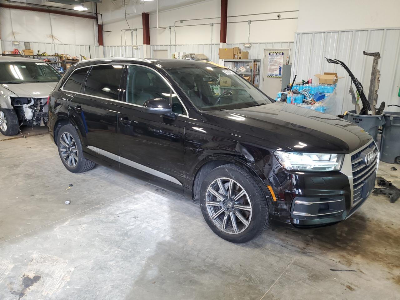 2017 AUDI Q7 PRESTIG - Image 4