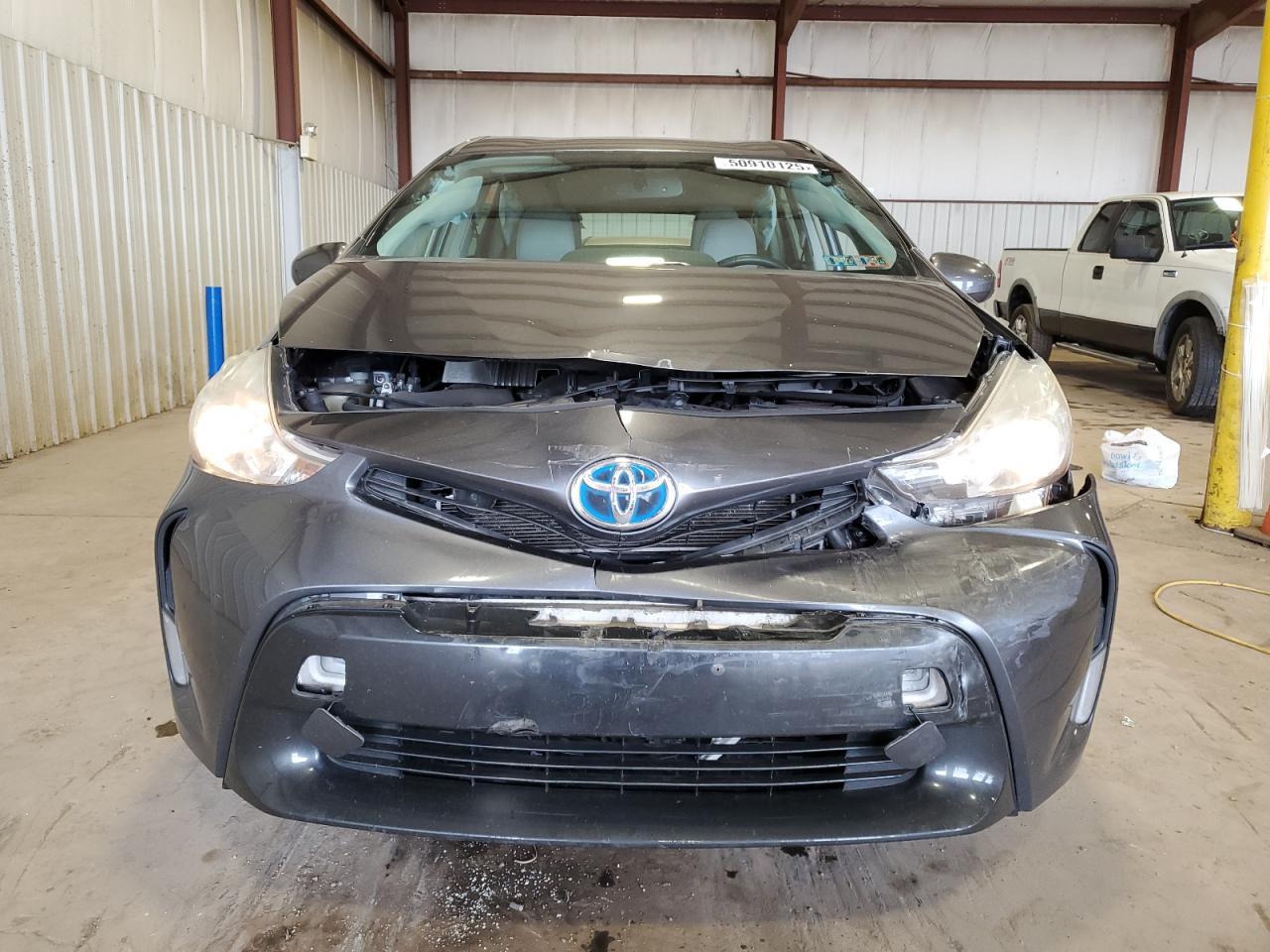 2015 TOYOTA PRIUS V - Фото 5
