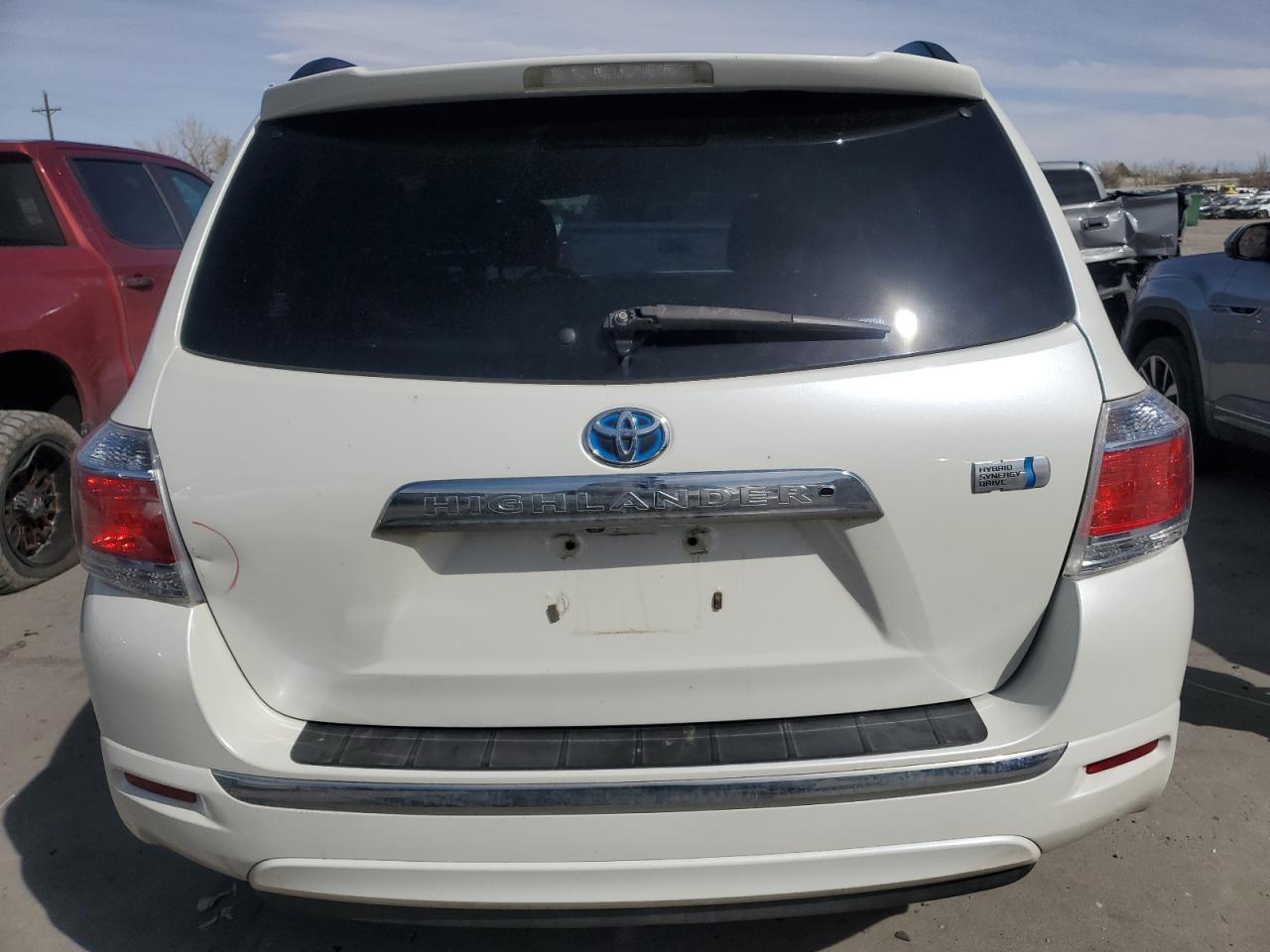 2012 TOYOTA HIGHLANDER - Image 6