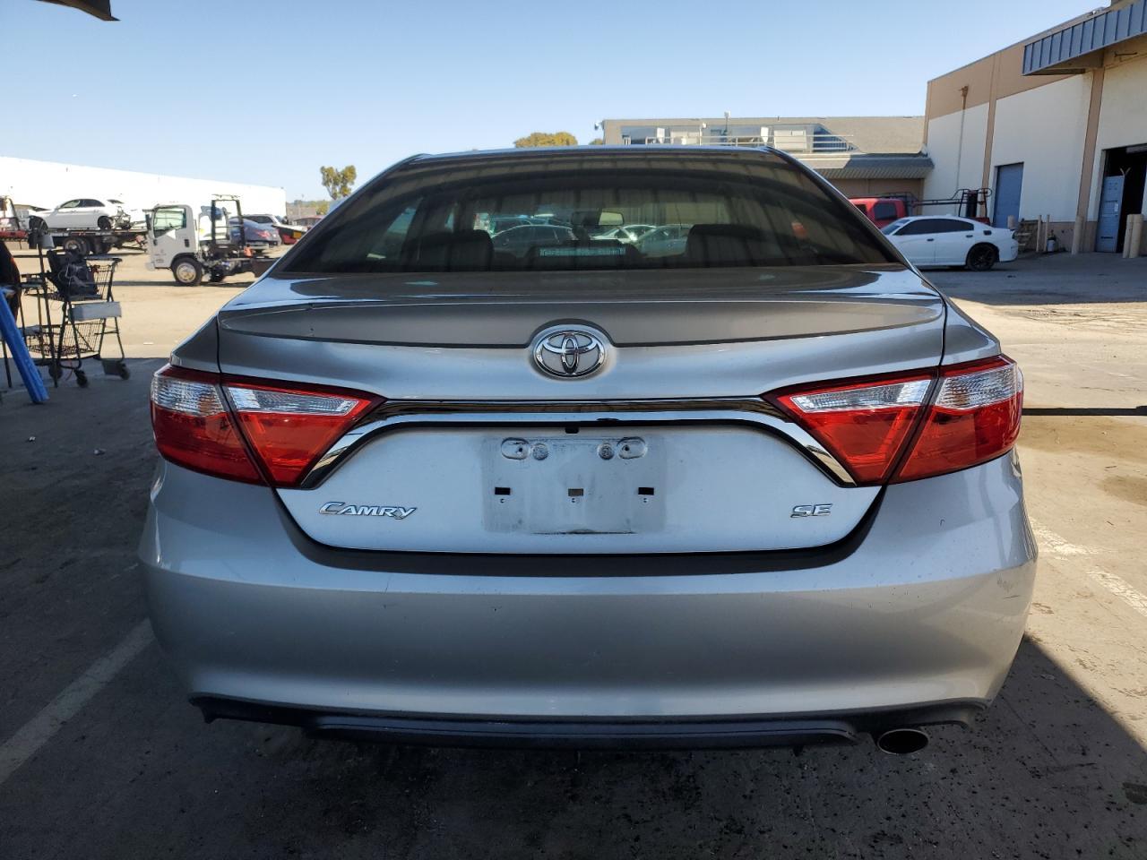 2017 TOYOTA CAMRY LE - Image 6